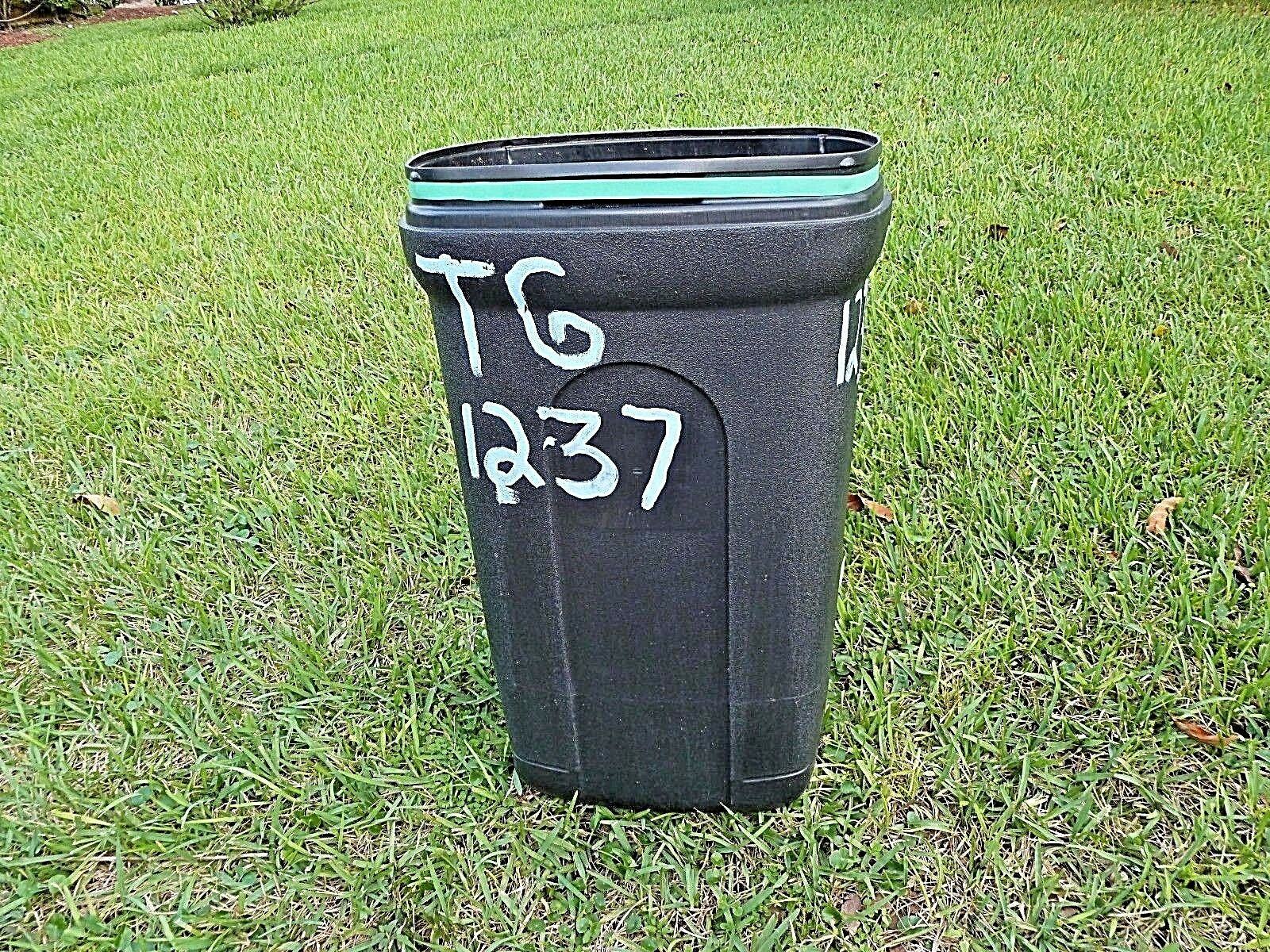 Trash Can Rubber Band Holds Bag On Can  20 Gal.- 55 Gallon Can 23" X 3/4"