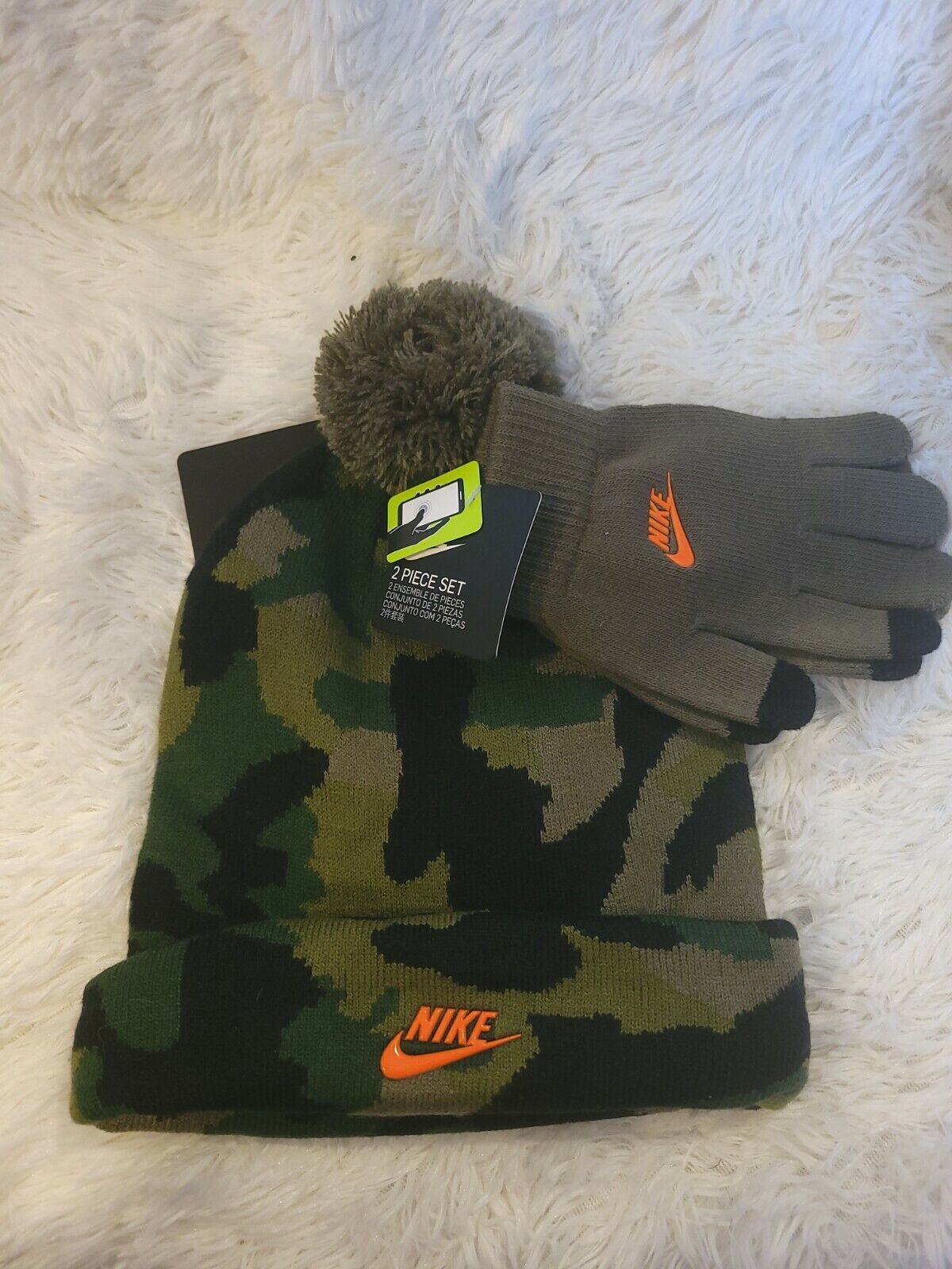 Nike Boys Youth 2 Piece Set Winter Hat (lined) And Gloves Green Camo Free Ship!