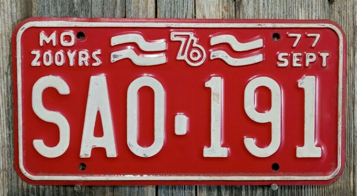 🐾 1976 Missouri "bicentennial" License Plate  (sa0-191)