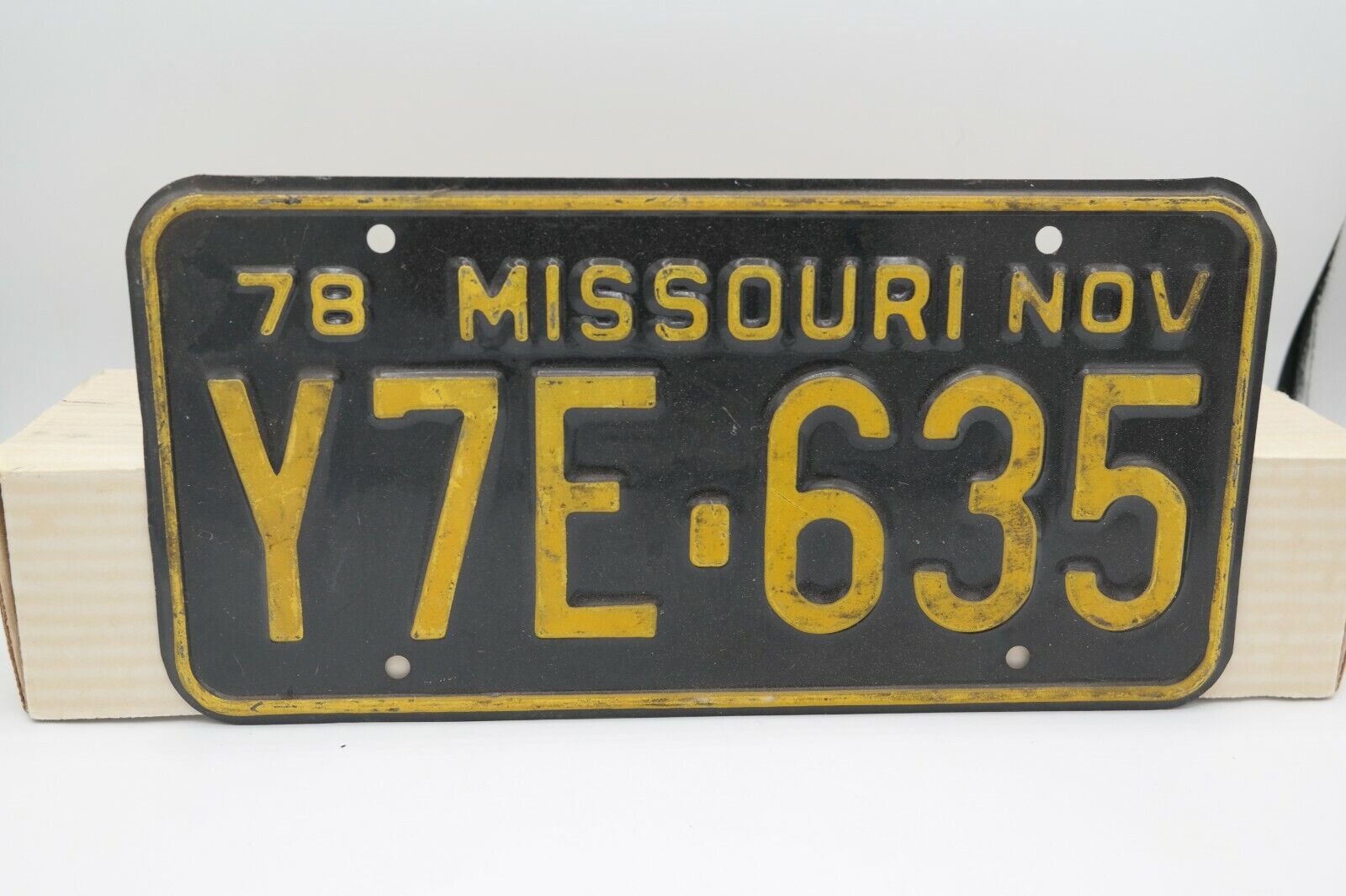 Vintage 1978 Missouri License Plate Y7e-635 Nov November Black Yellow '78