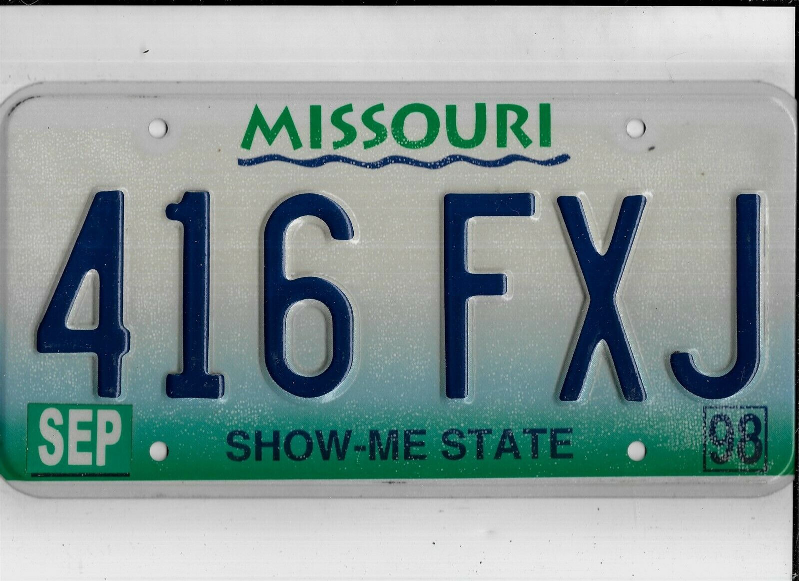 Missouri Passenger 1998 License Plate "416 Fxj" ***mint***