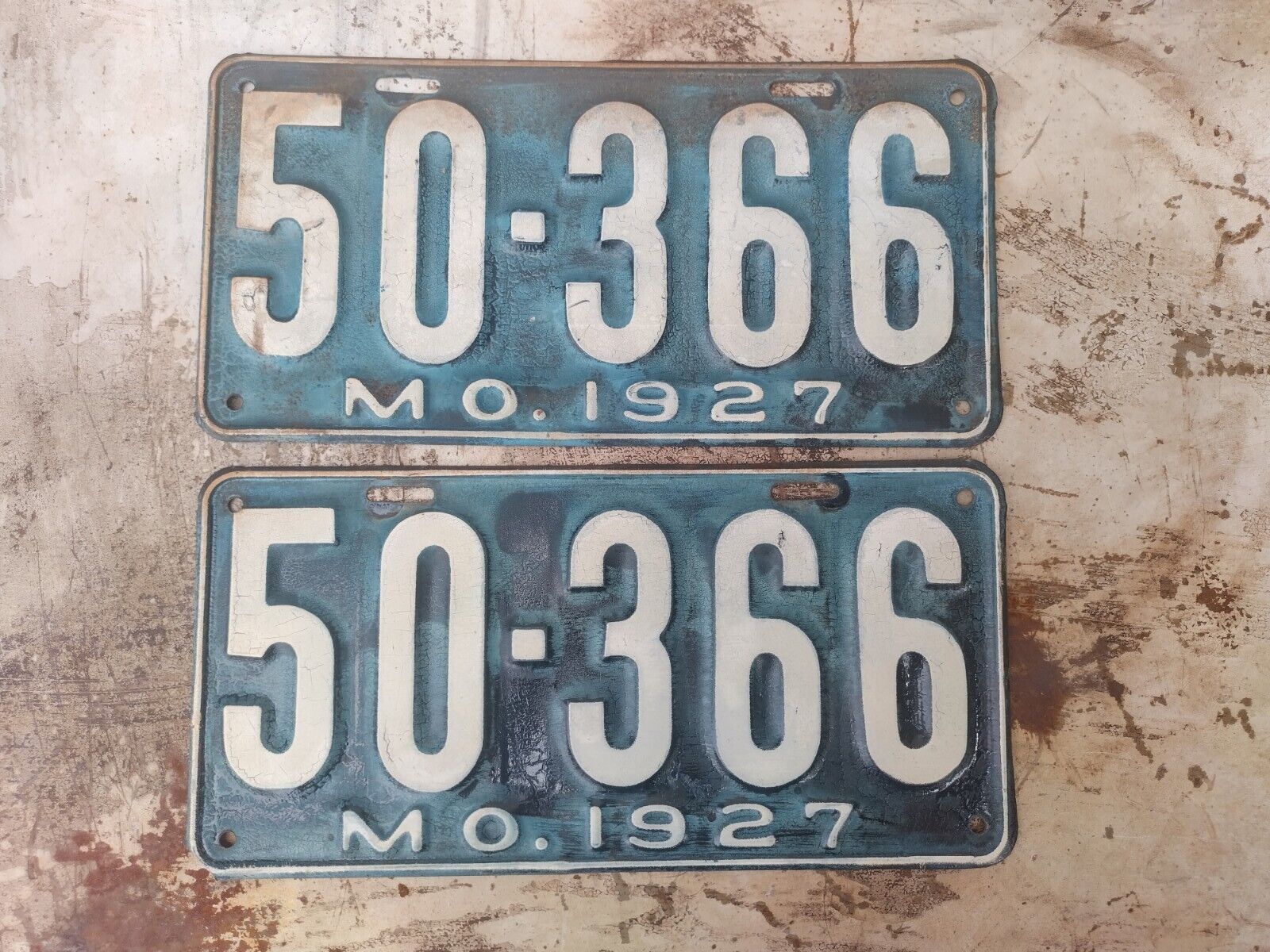 Pair Of Original 1927 Missouri License Plates  Solid Original